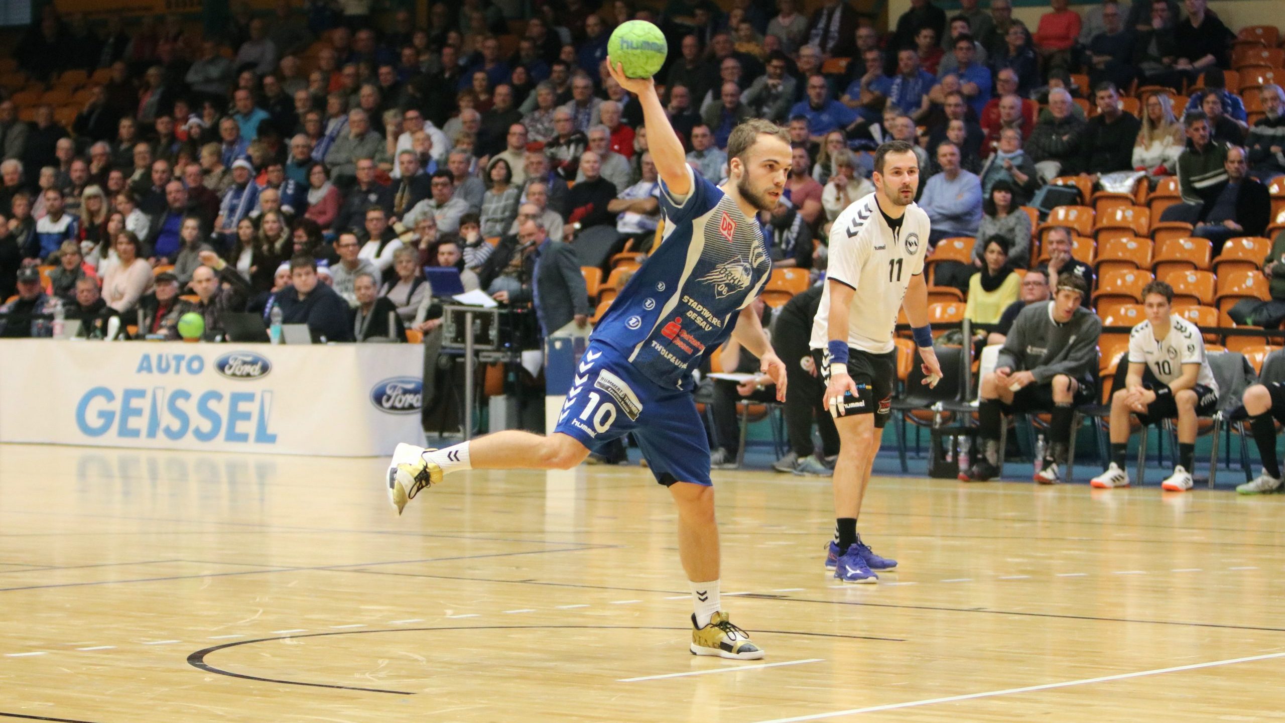 Vincent Sohmann 7-Meter Vincent Sohmann beim 7-Meter-Wurf