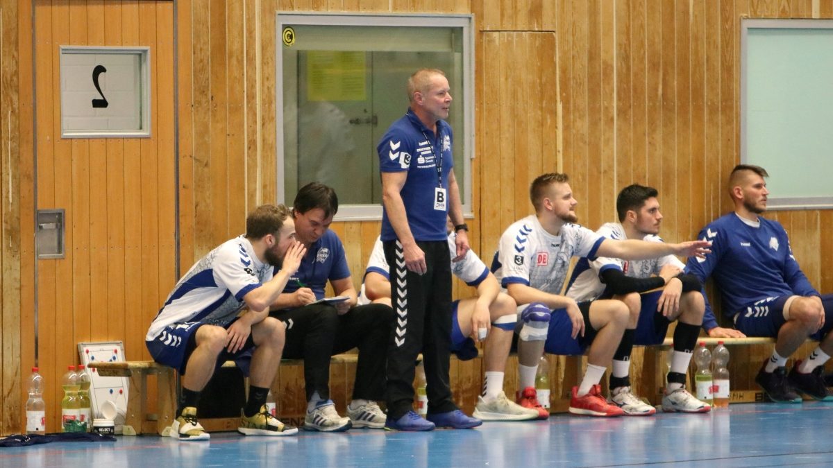 Uwe Jungandreas an der Seitenlinie in der Saison 2019/20