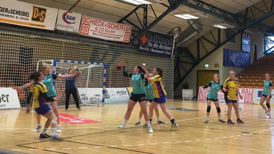 DRHV Frauen spielen gegen Wolfen
