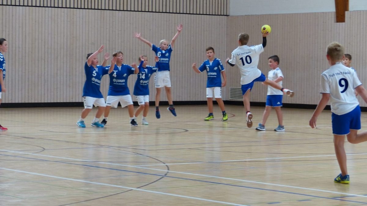 Saisonauftakt der E-Jugend in Radis