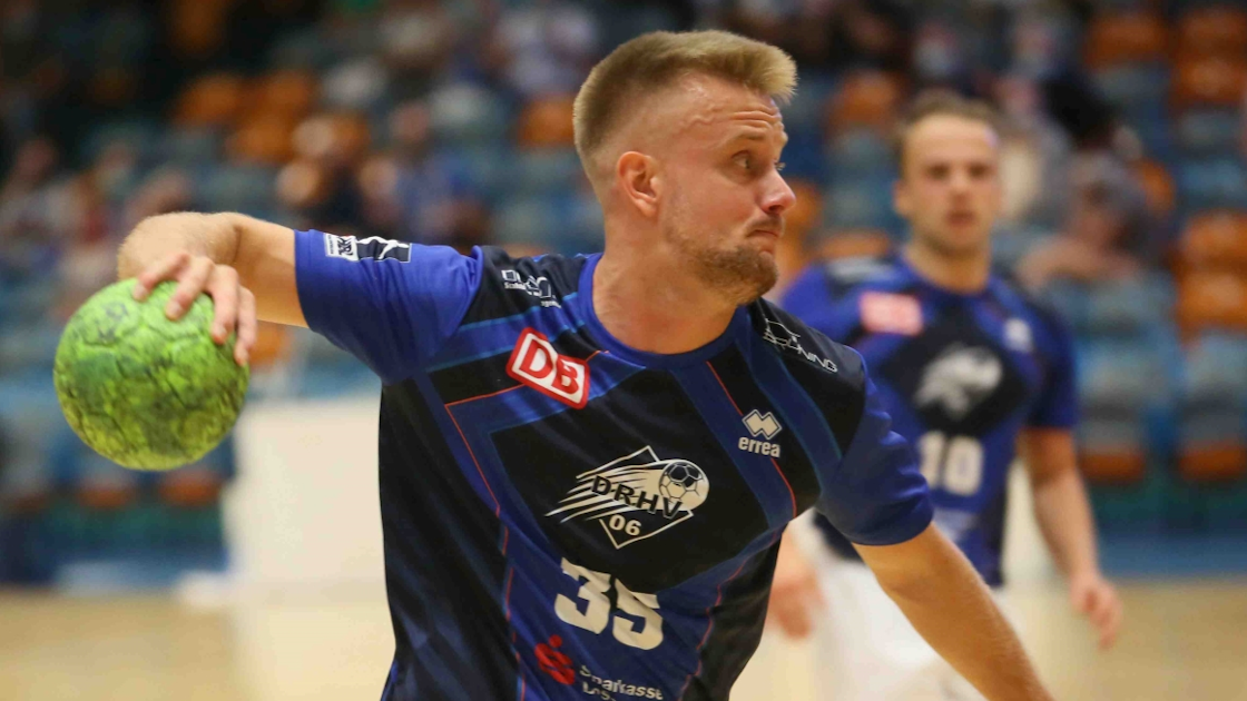 Max Scheithauer beim Testspiel gegen den EHV Aue im September 2020