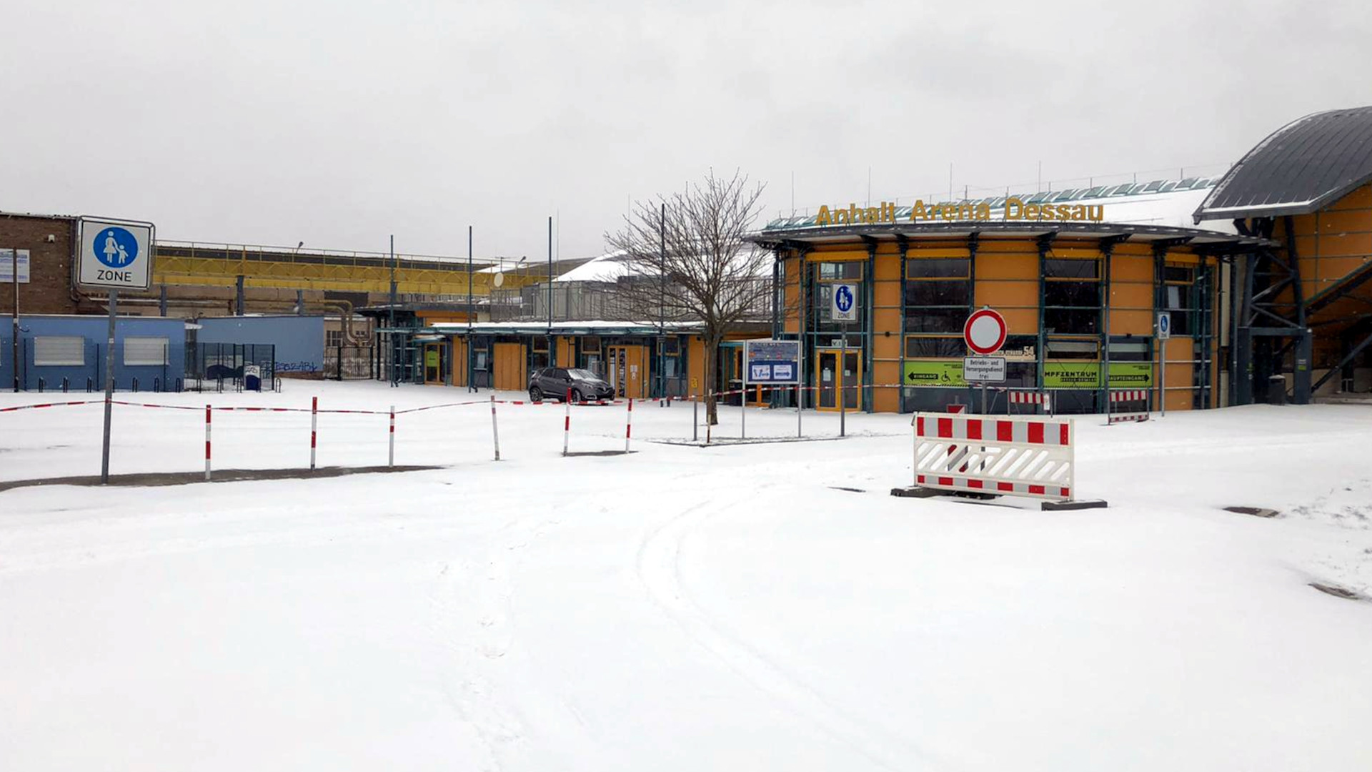 anhalt-arena-schnee-0221 Anhalt-Arena im Februar 2021
