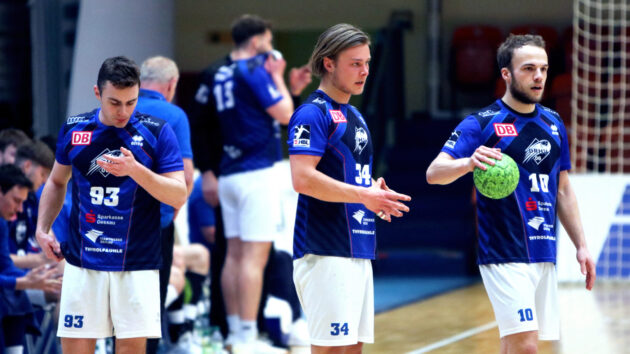 Jan Zahradnicek, Jörn Persson und Vincent Sohmann im Spiel gegen den TV Emsdetten 2021