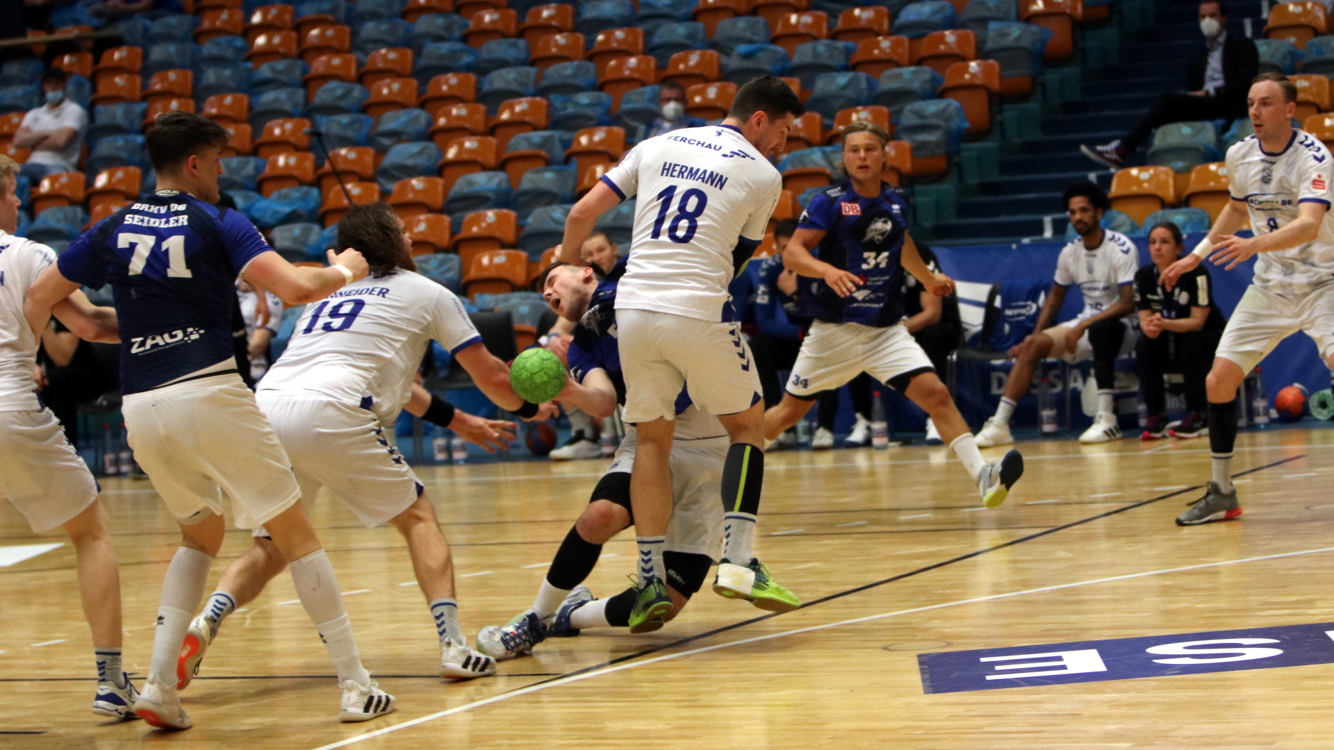 Timo Löser im Spiel gegen den VfL Gummersbach in der Saison 2020/21