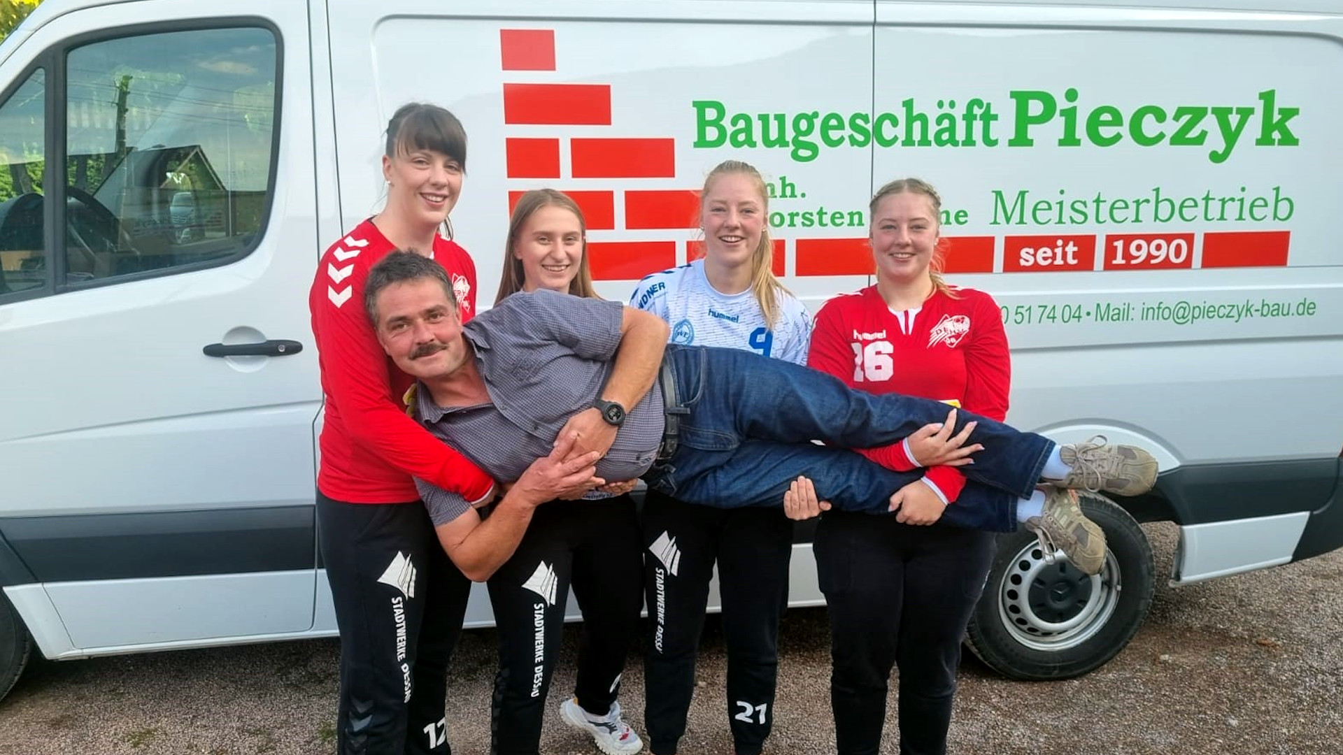 Ausrüstungssponsor Pieczyk bei den DRHV-Mädels September 2021