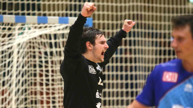 Julian Malek im Spiel gegen den VfL Lübeck-Schwartau Saison 2021-22