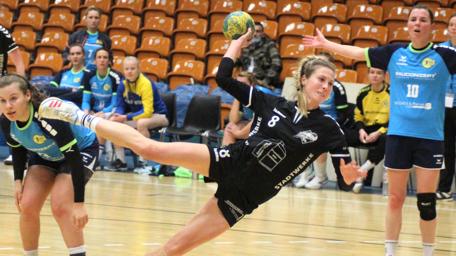 Sandra Hildebrandt im Spiel gegen den HBV Jena 90 Saison 2021-22