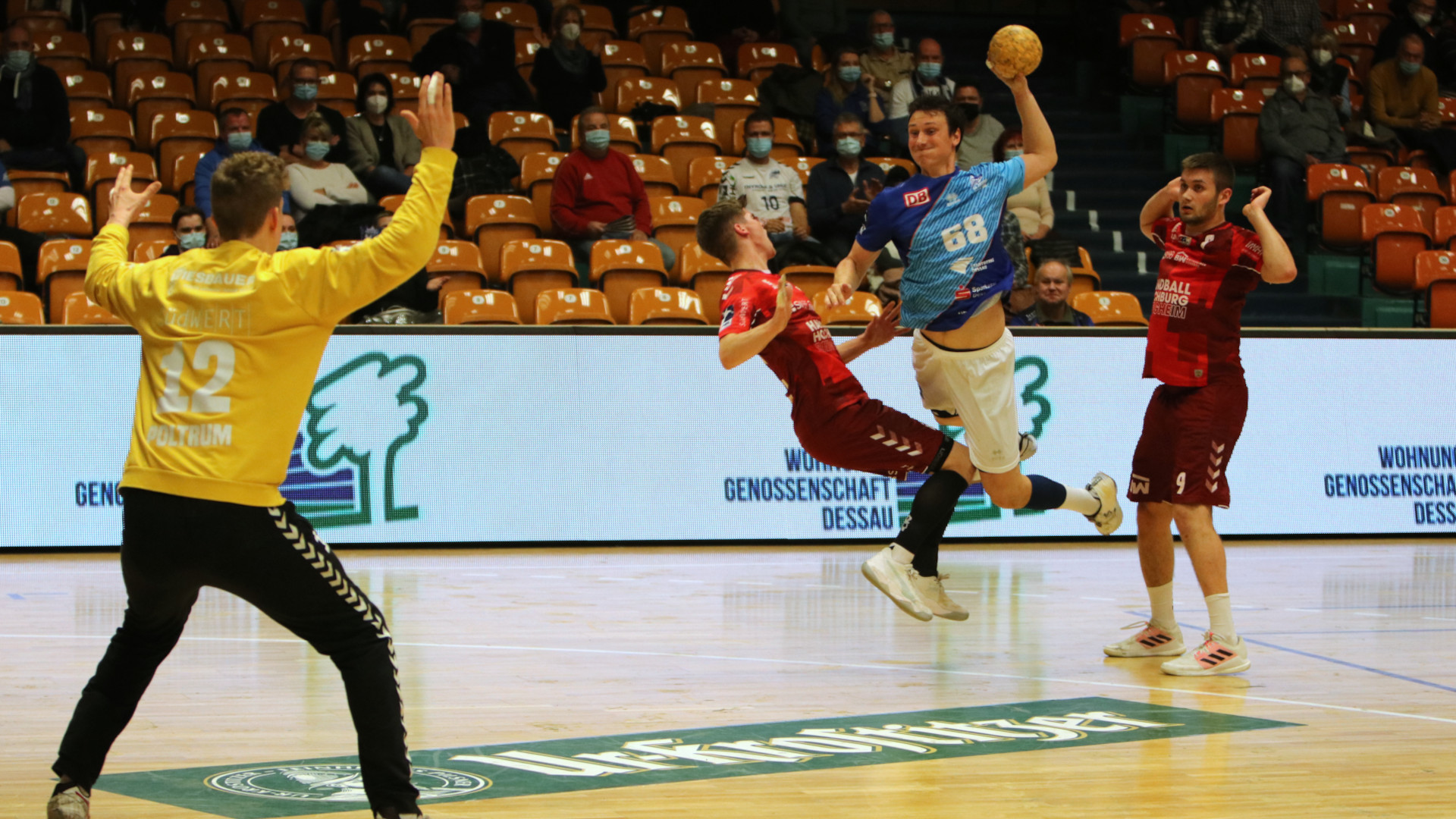 Max Emanuel im Spiel gegen die SG BBM Bietigheim Saison 2021-22