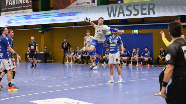 Tim Bielzer im Spiel gegen den EHV Aue im Dezember 2021