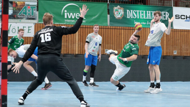 Philip Ambrosius im Spiel gegen die Rimparer Wölfe Saison 2021/22