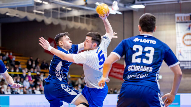 Timo Löser im Spiel gegen den VfL Lübeck-Schwartau Saison 2021/22