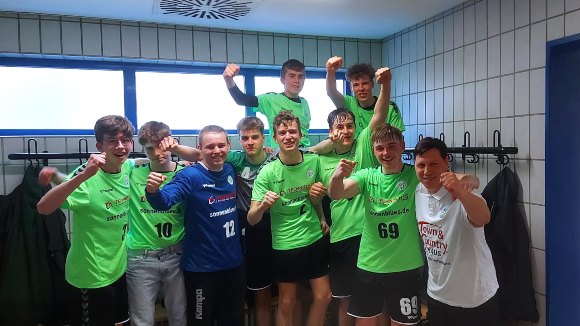 B-Jugend nach dem Sieg gegen Gommern Saison 2021/22