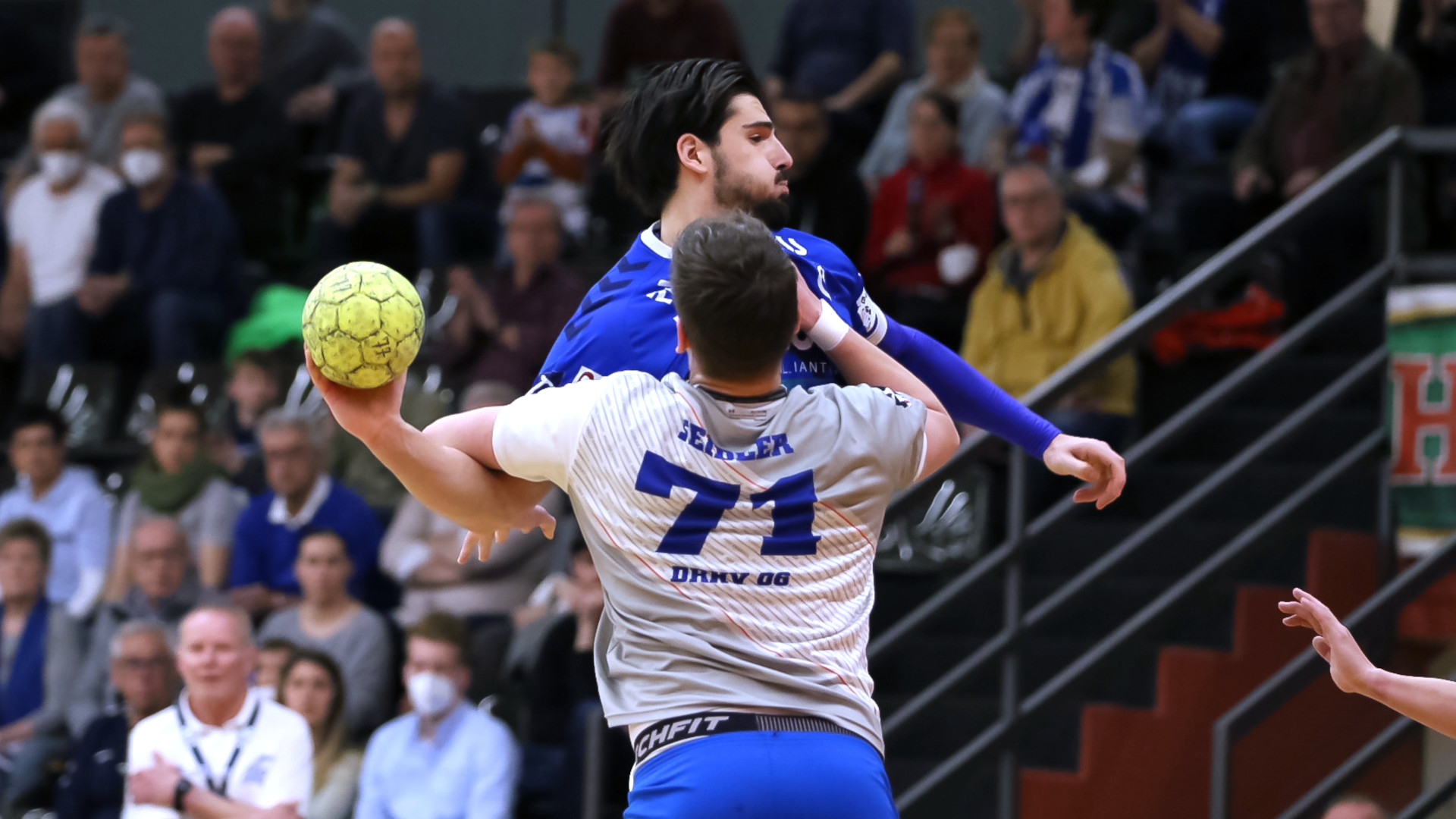 seidler-savvas-großwallstadt-0422 Oliver Seidler gegen Savvas Savvas in der Saison 2021/22