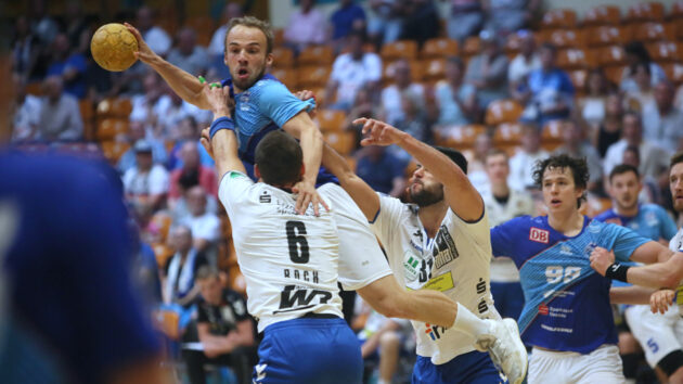 Vincent Sohmann gegen den EHV Aue Saison 2021/22