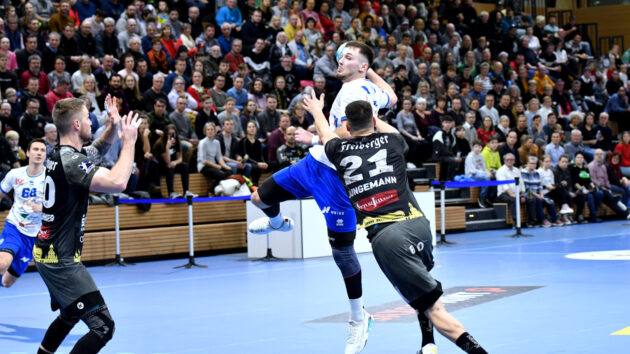 Timo Löser im Spiel gegen den HC Elbflorenz Dresden Saison 2022/23