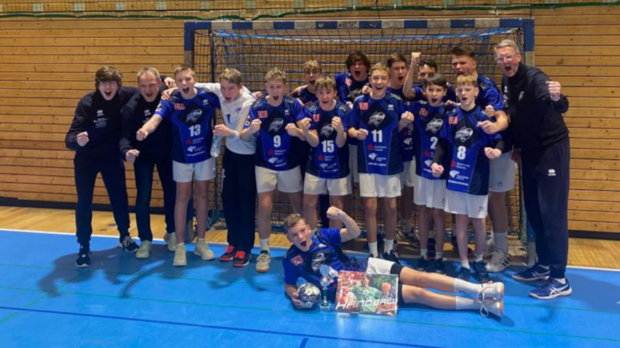 Siegerfoto der männlichen C-Jugend beim Weihnachtsturnier in Wittenberg 12/2022