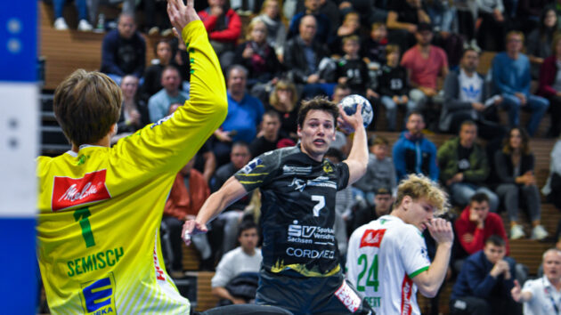 Oskar Emanuel im Trikot vom HC Elbflorenz Dresden Saison 2022/23