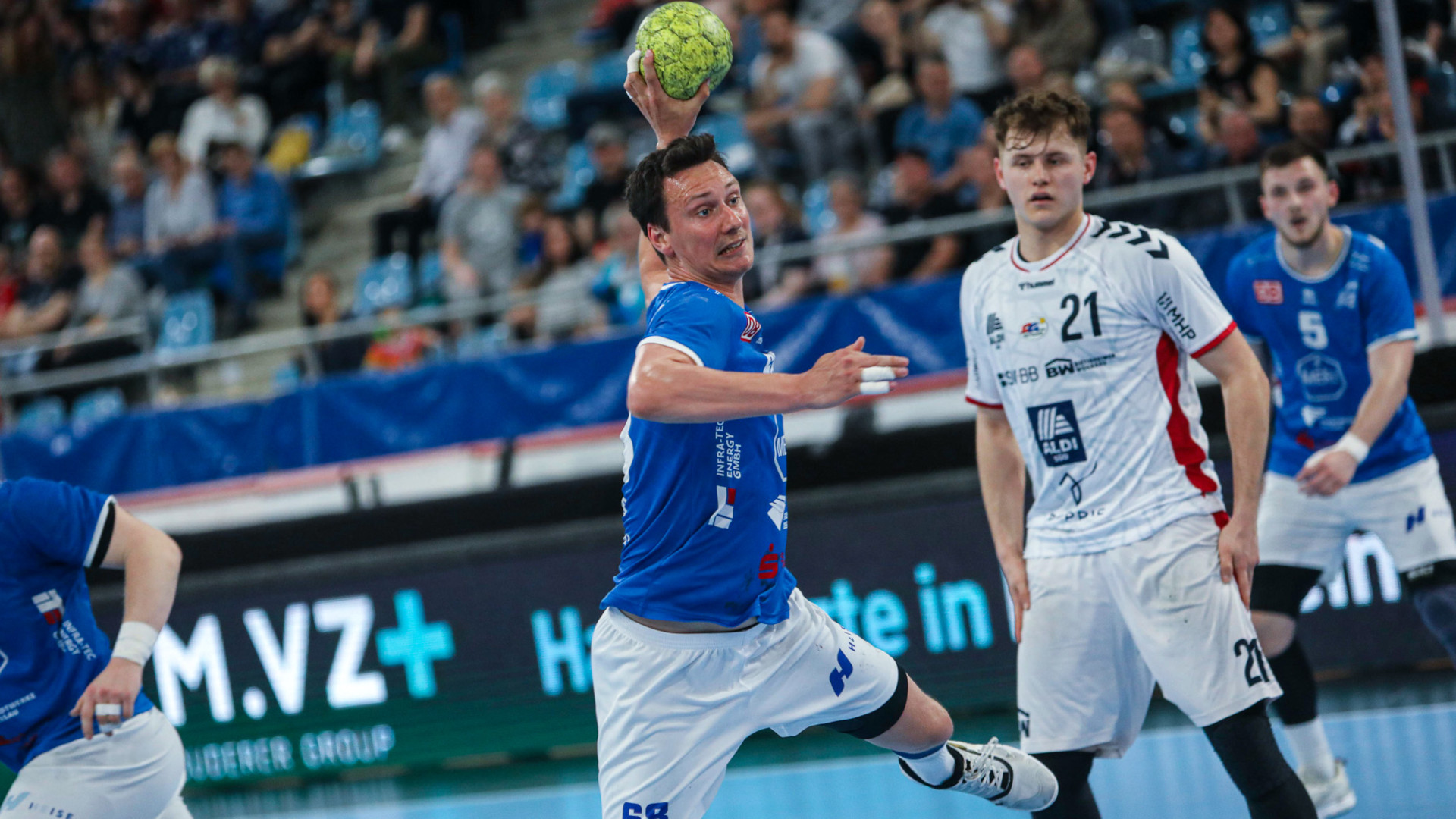 Max Emanuel im Spiel bei der SG BBM Bietigheim Saison 2022/23