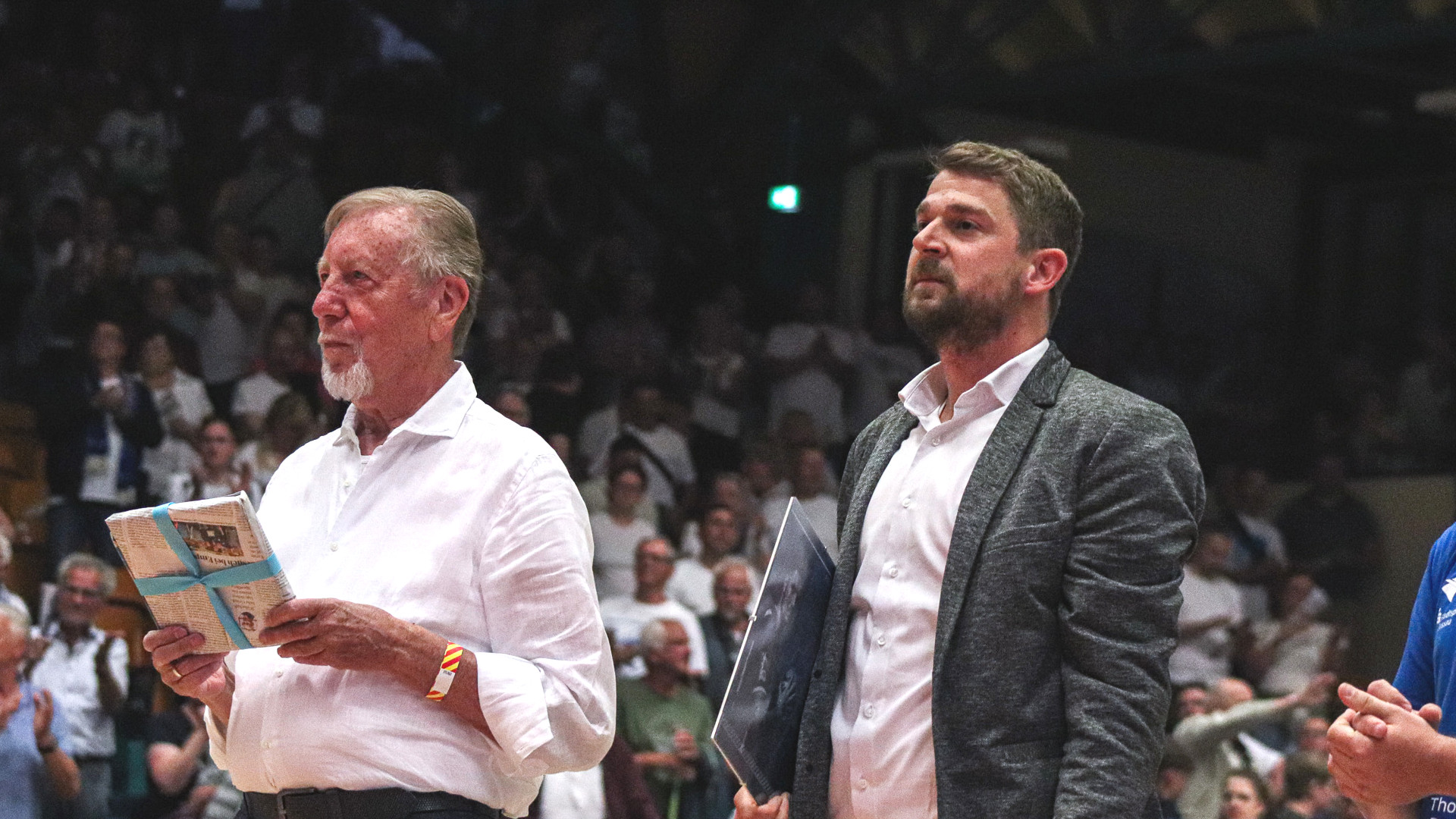 DRHV-Präsident Hubert Ernst und DRHV-Manager Sebastian Glock beim letzten Heimspiel der Saison 2022/23