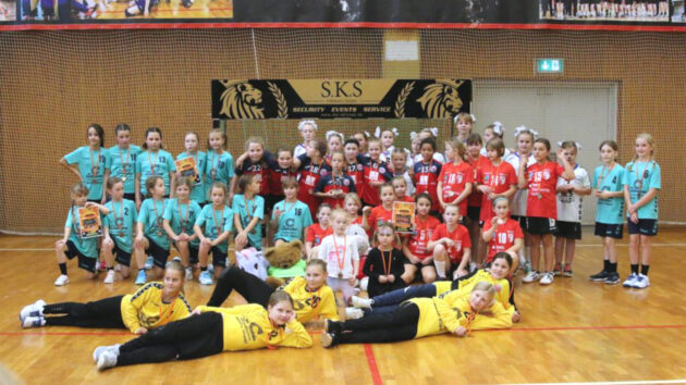 weibliche E-Jugend beim Halloween-Turnier in Nordhausen.