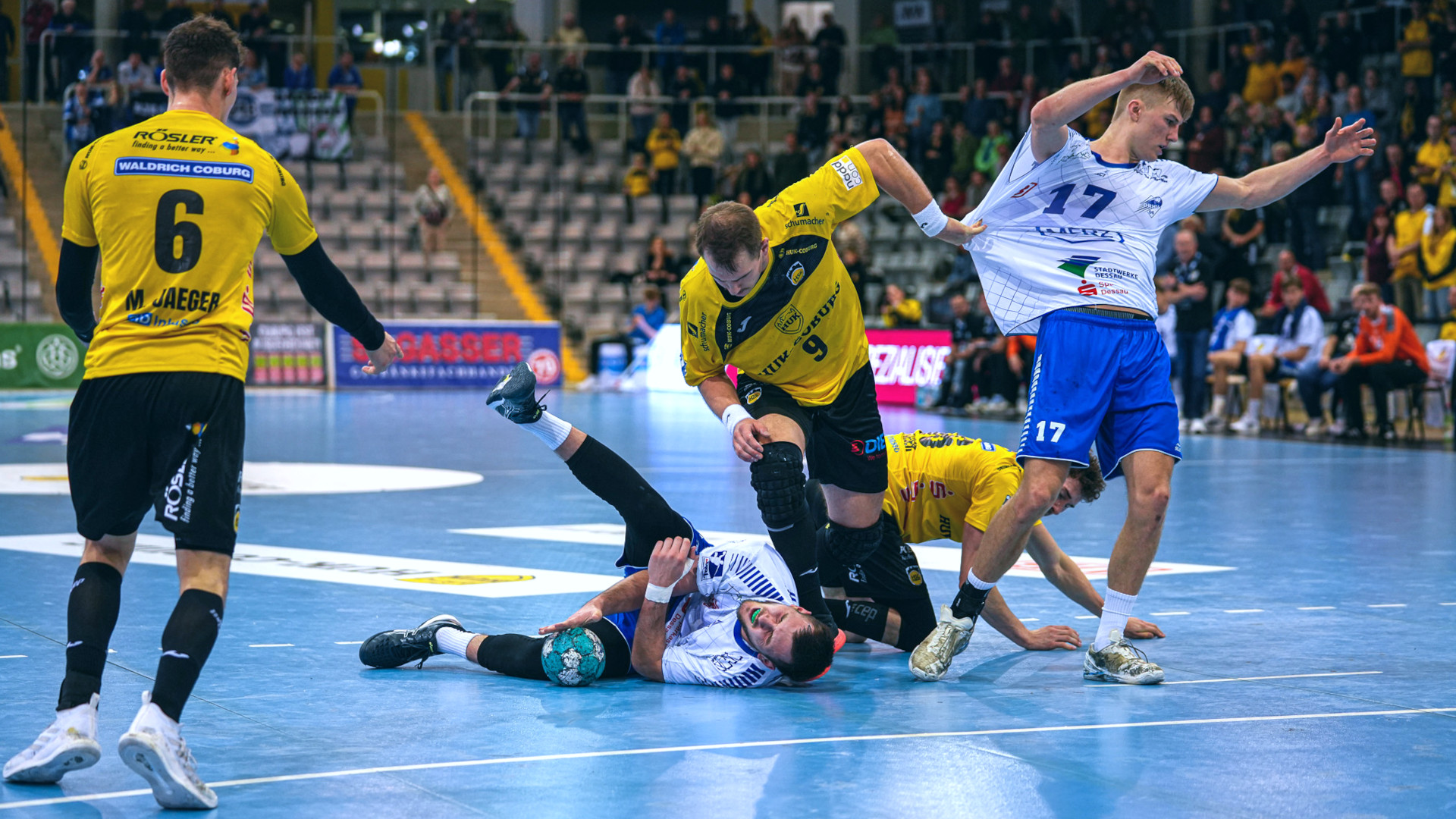 Timo Löser im Spiel gegen den HSC 2000 Coburg Saison 2023/24