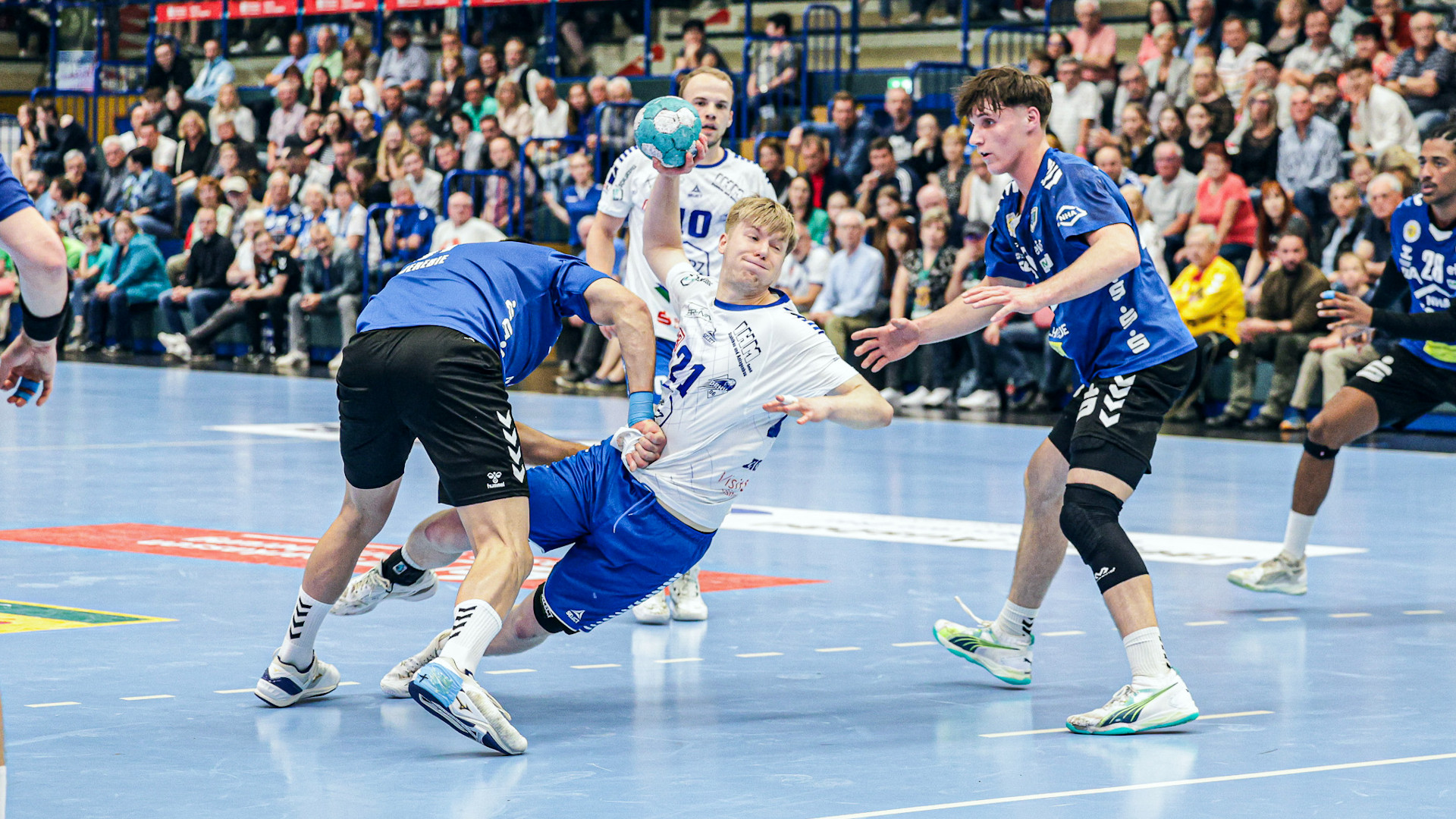 Julius Drachau im Spiel gegen den EHV Aue Saison 2023/24