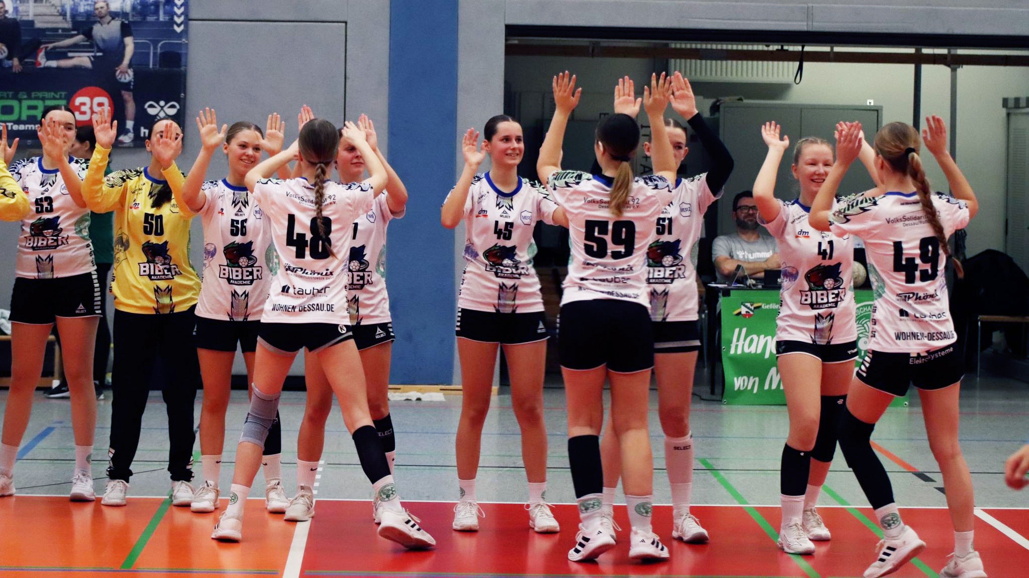 Die weibliche B-Jugend legt eine ungeschlagene Hinrunde in der Oberliga Sachsen-Anhalt hin | Foto: JSpG Kühnau/DRHV 06