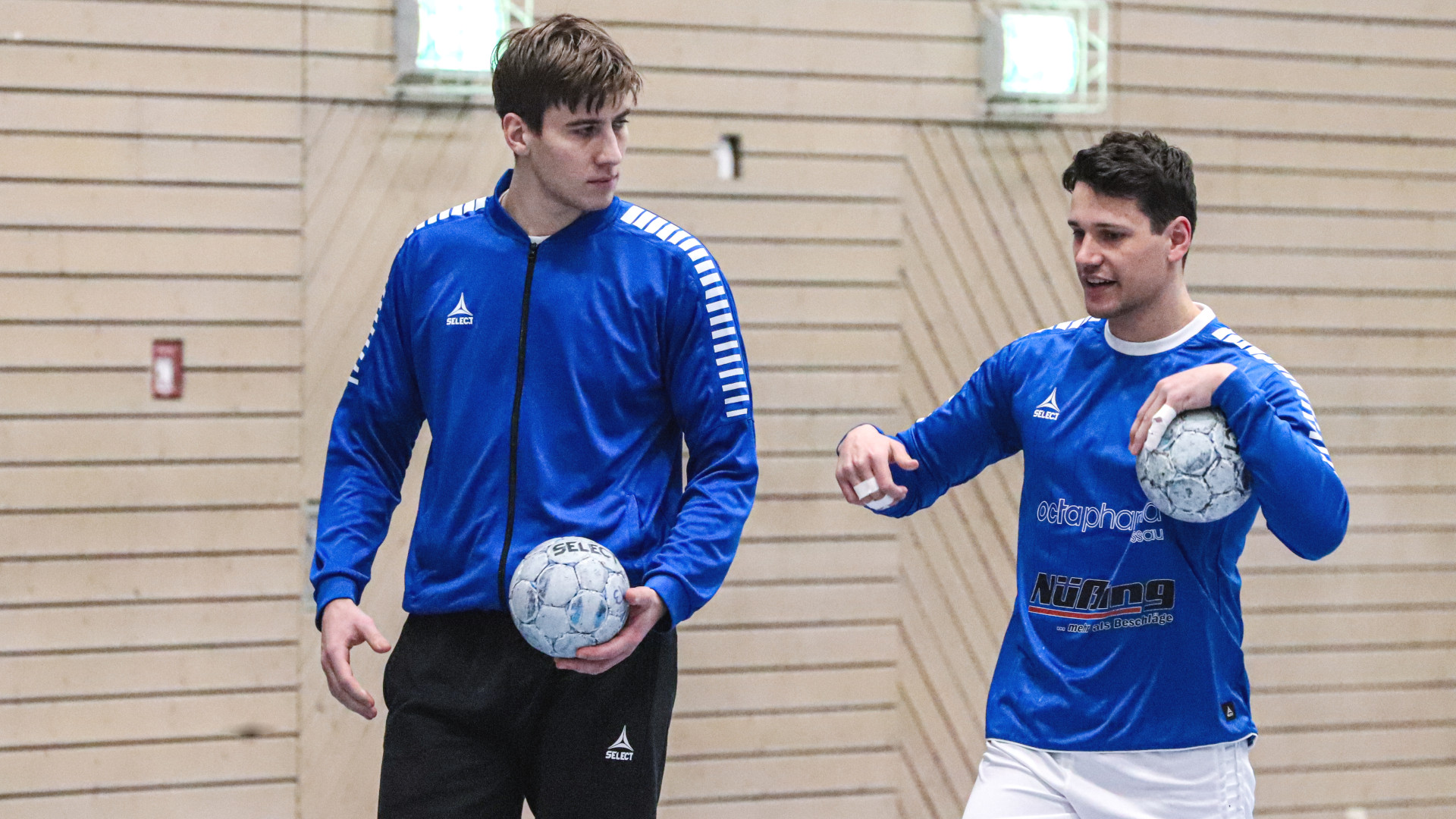 Alexander Mitrović und Oskar Emanuel im Januar 2025